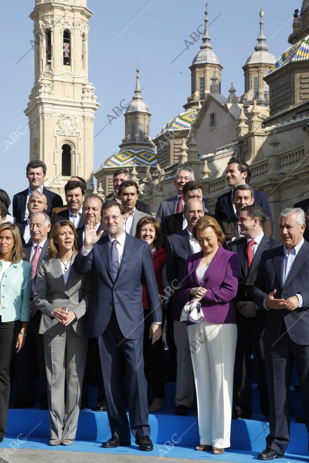 _ El presidente del PP, Mariano Rajoy, María Dolores de Cospedal y Luisa...