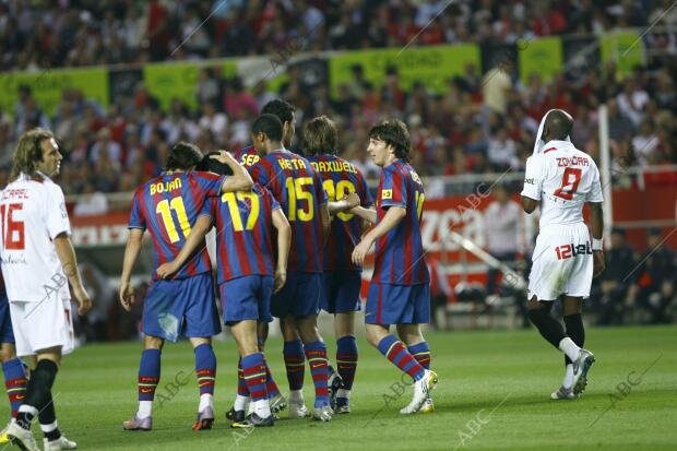 Partido de liga entre el Sevilla y el Barcelona