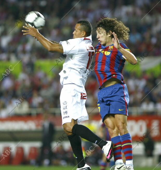 Partido de liga entre el Sevilla y el Barcelona