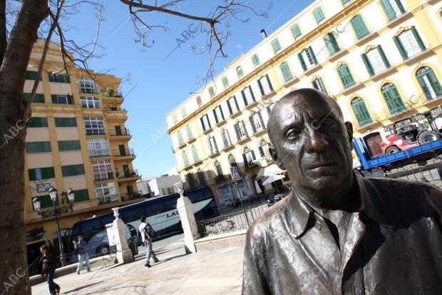 Reportaje sobre la ciudad de Málaga, candidata a convertirse en Capital de la...