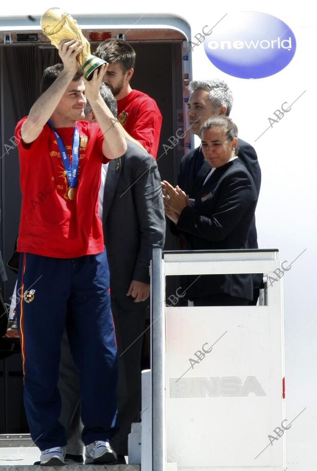 Llegada de la selección española de fútbol al aeropuerto de barajas, tras...