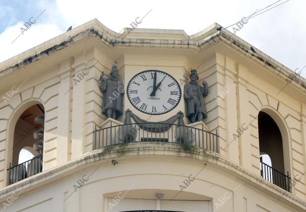 Reloj de la plaza de las Tendillas