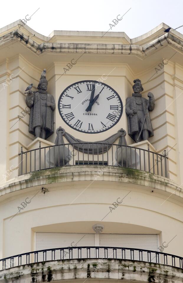 Reloj de la plaza de las Tendillas