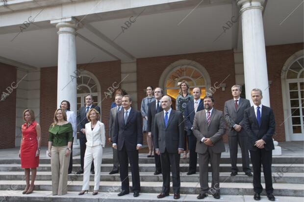 Jose Luis Rodriguez Zapatero presenta su nuevo gobierno tras la salida de...