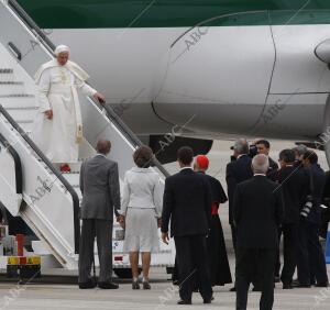 Llegada de Ss el papa Benedicto Xvi al aeropuerto de Barajas para participar en...