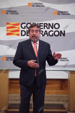 El alcalde de Zaragoza Juan Alberto Belloch mantiene un encuentro con la...