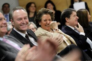 El President de la Generalitat, Alberto Fabra y rita Barbera, en el acto de...