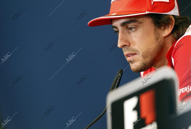 fernando alonso en la presentacion del gran premio de formula 1