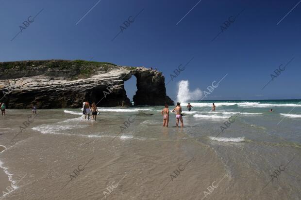 Vista de la Playa de Las Catedrales, situada a 10 kilómetros de la localidad...