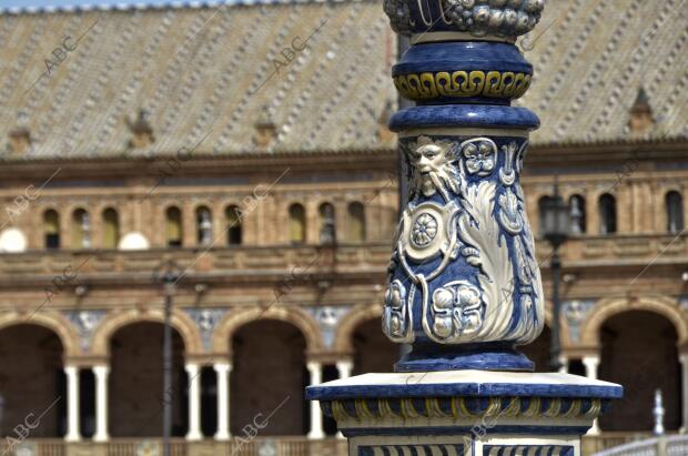 En la imagen, una farola de la plaza de España