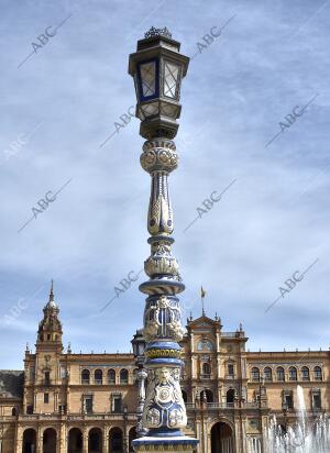 En la imagen, una farola de la plaza de España