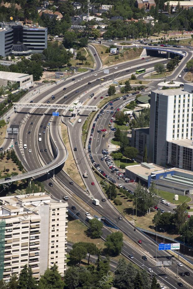 Reportaje desde la torre espacio (vista aerea) Carretera de Colmenar Madrid...