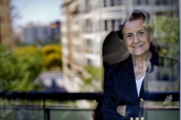 Entrevista A la Escritora Adela Cortina