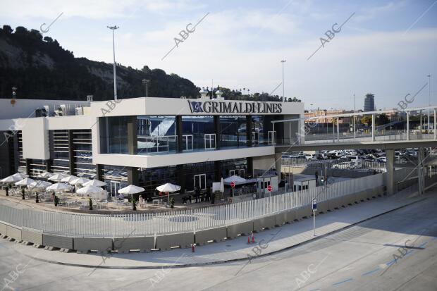 La Ministra de fomento Ana pastor ha asistido hoy A la Inauguracion de la...