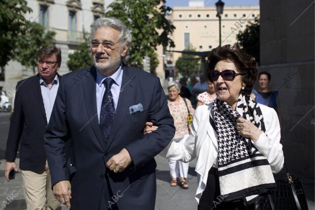 Plácido domingo Presenta la Ópera "Il Postino" Foto, Isabel Permuy Archdc Isabel...