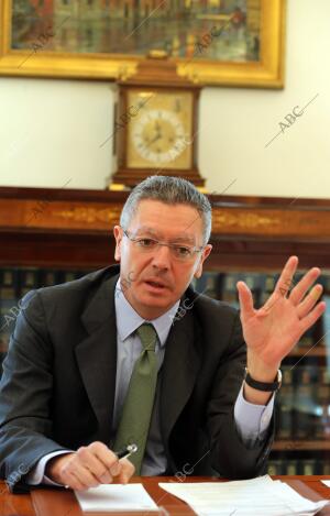 entrevista con el ministro de justicia Alberto Ruiz Gallardon foto Jaime Garcia...