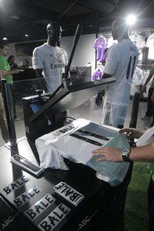 Camisetas de Bale en la tienda del Real Madrid