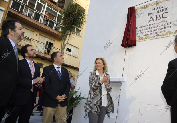 En la foto, de izquierda a derecha, el director de ABC, Bieito Rubido