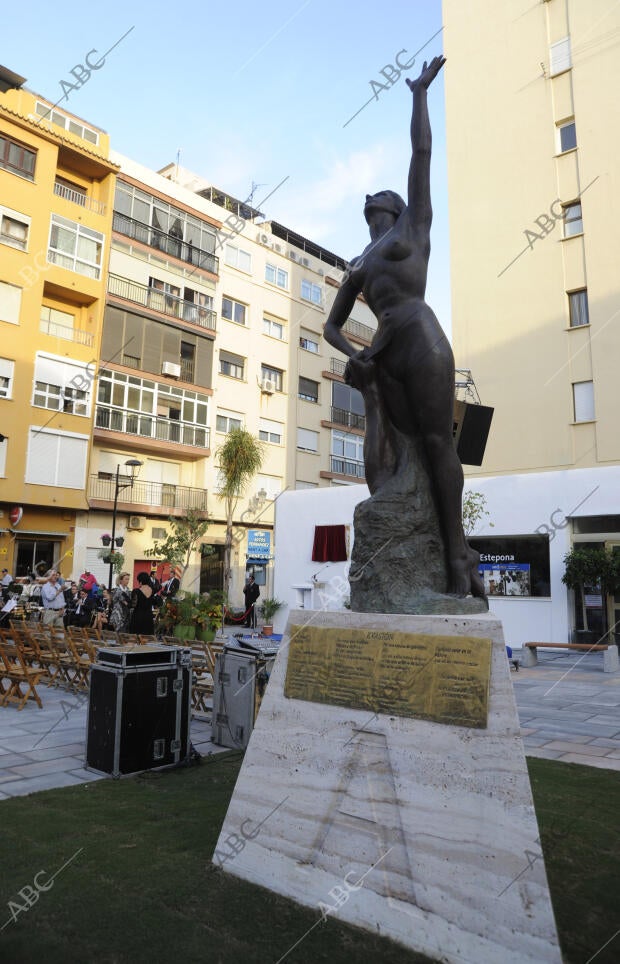 Estepona, 19/10/Inauguración de la Plaza del Diario ABC en la localidad...