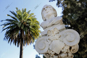 Mikel Ponce.....Valencia........15-11-2013........Busto de Luis de...