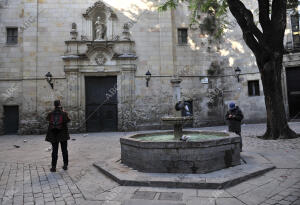 Barrio Gotico de Barcelona. Plaza del Rey. Catedral. Carrer del Bisbe. Sant...