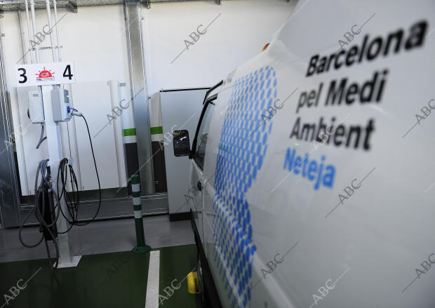 Planta para cargar Vehiculos Electricos de limpieza de Barcelona