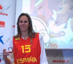 Despedida de la Jugadora internacional de baloncesto Amaya Valdemoro