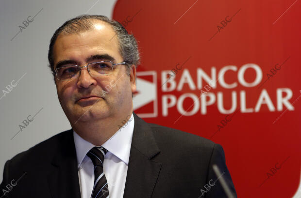 rueda de prensa de angel ron, presidente del banco popular