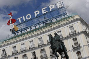 Cartel de Tio pepe en su nueva Ubicacion de la puerta del sol Foto