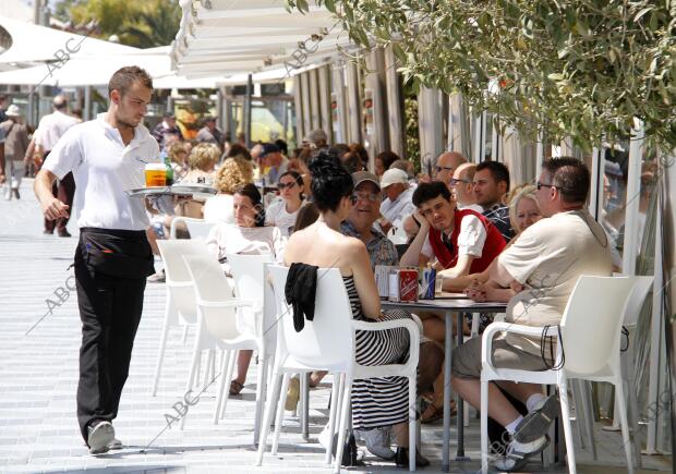 Turistas en Alicante Foto Sergio Soler archdc