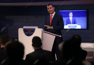 Don Felipe en el foro «Momento España», organizado por la Universidad de...