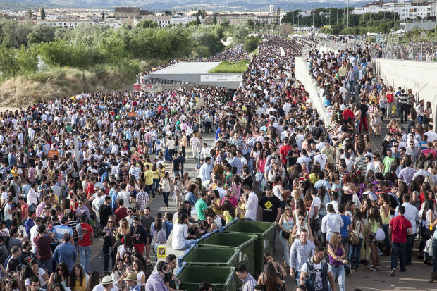 Cordoba. 27-05-14. Miercoles de Feria.Botellon