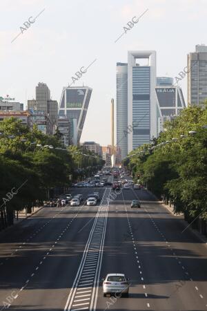 Paseo de la Castellana visto desde el puente sito Raimundo Fernández Villaverde...