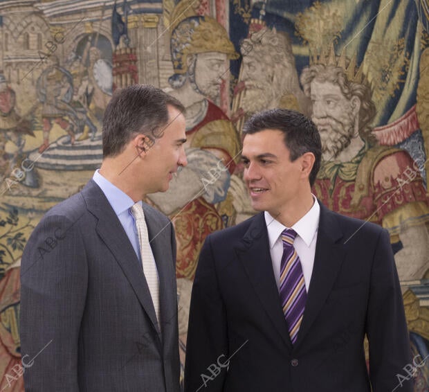 Sm. el Rey Felipe Vi Recibe A Pedro Sanchez en el palacio de la ...
