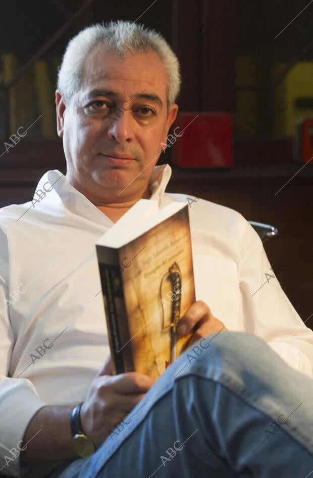 Entrevista al escritor peruano Eduardo Benavides Archivo ABC