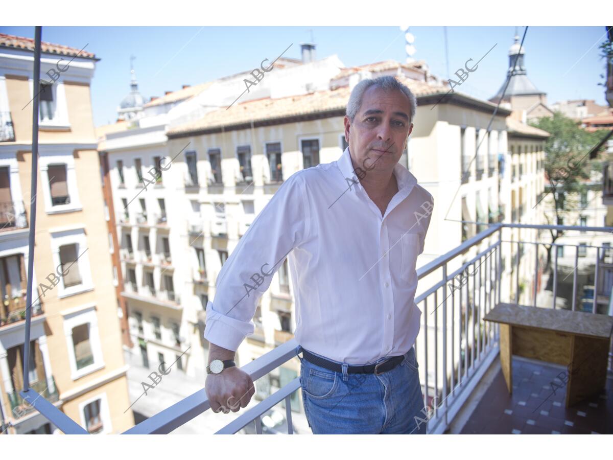 Entrevista al escritor peruano Eduardo Benavides Archivo ABC