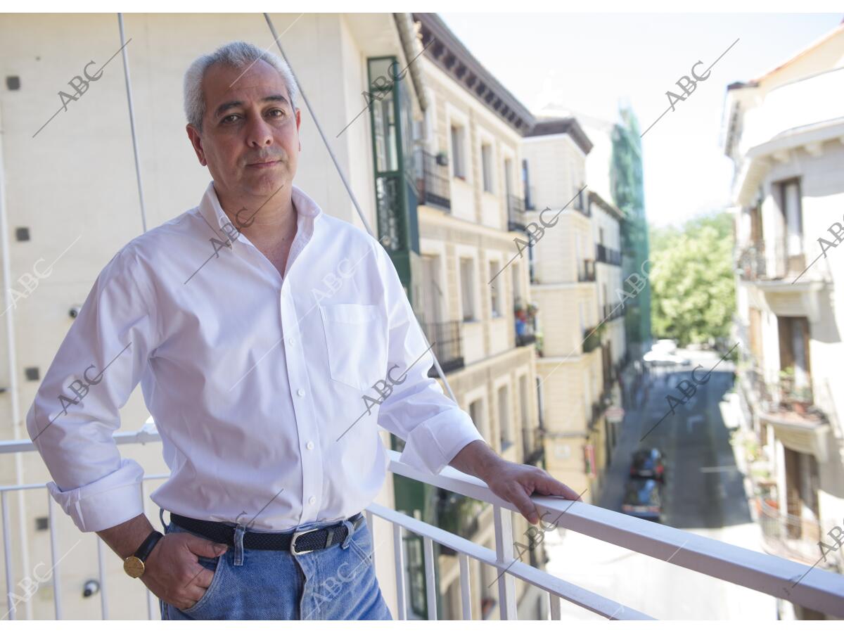 Entrevista al escritor peruano Eduardo Benavides Archivo ABC