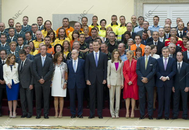 Los reyes de España reciben a una representacion de los miembros de las Fuerzas...