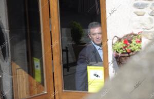 Jordi Pujol Ferrusola A la salida de un restaurante en Das