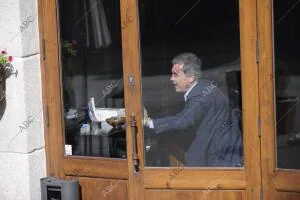 Jordi Pujol Ferrusola A la salida de un restaurante en Das