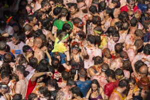 mikel ponce.....buñol.....valencia.......27-8-2014.......Tomatina 2014.archdc