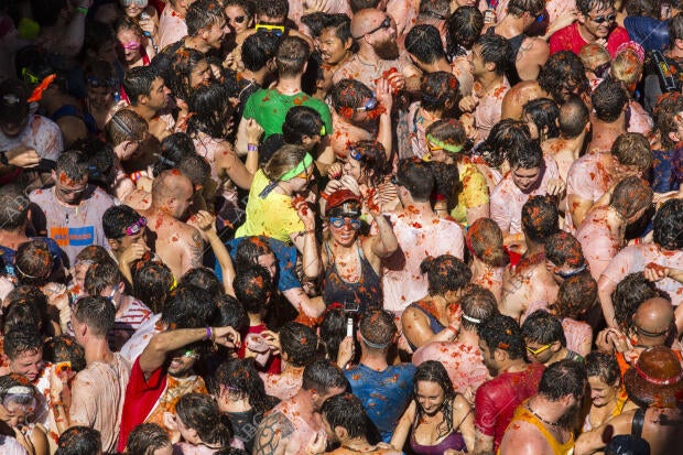 mikel ponce.....buñol.....valencia.......27-8-2014.......Tomatina 2014.archdc