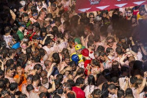 mikel ponce.....buñol.....valencia.......27-8-2014.......Tomatina 2014.archdc