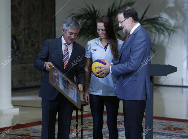 Recepciîn de Mariano Rajoy al equipo de waterpolo femenino actual Campeon de...