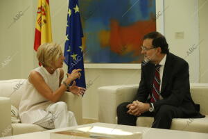 reunion en el palacio de la moncloa del presidente mariano rajoy con la portavoz...