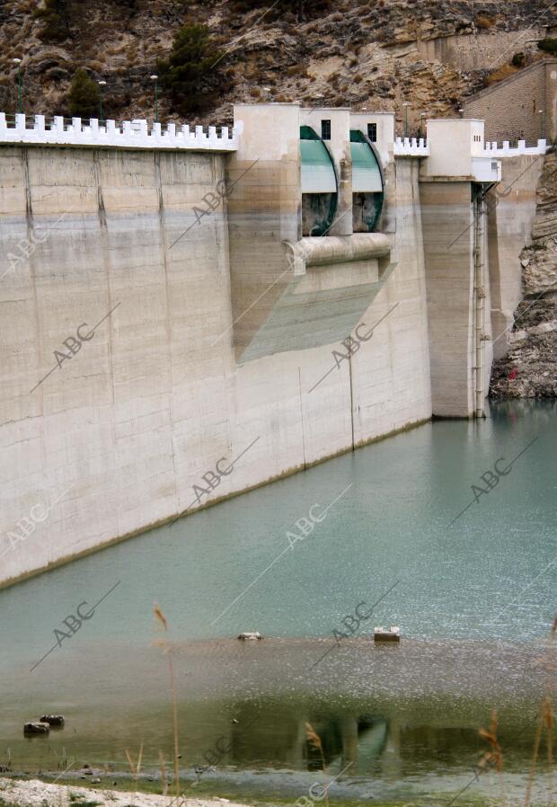 Embalse de amadorio con muy poca capacidad de agua FotoJuan Carlos Soler archdc