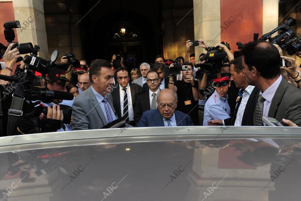 El Expresidente Dela Generalitat Jordi Pujol ha Comparecido en el Parlament