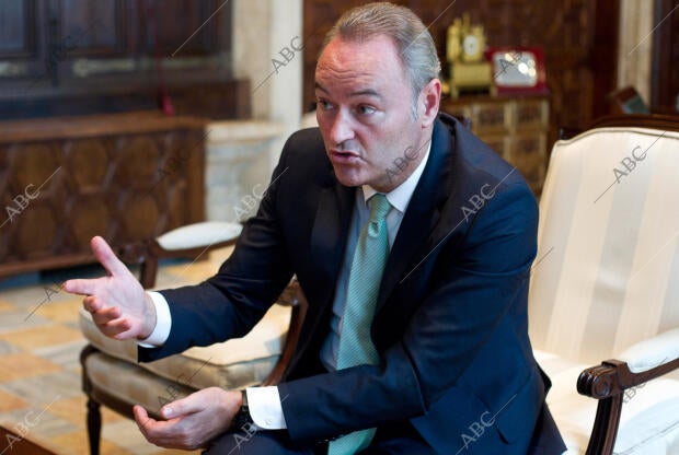 Entrevista al presidente de la Generalidad, Alberto Fabra