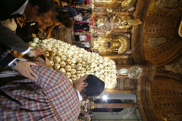 Ofrenda de Frutos a la Virgen del Pilar Foto Fabián Simón archdc