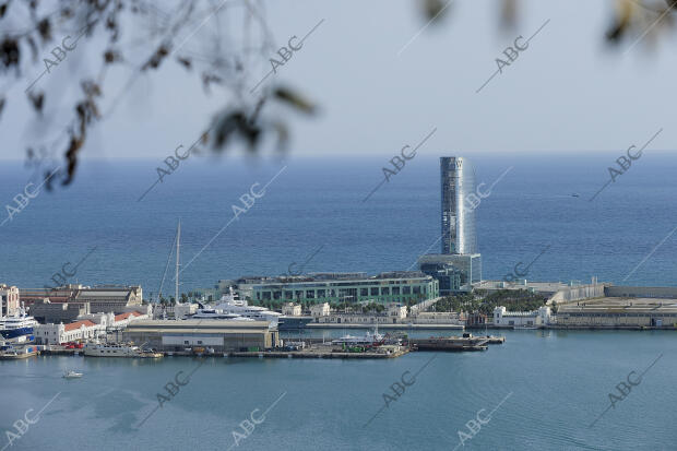 Vistas del puerto de Barcelona. Port. Mercancias. Fotos Ines Baucells. Archdc